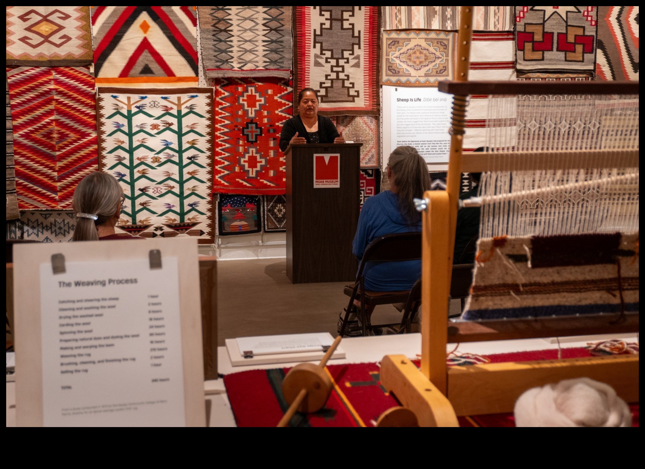 Tapiserie temporală: împletirea narațiunilor în forme de artă antică