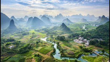 Serenitate vizuală: O colecție liniștitoare de peisaje frumoase în fiecare cadru