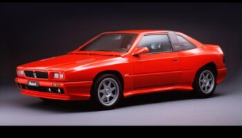 Pictograme Fast Lane: mașini sport care lasă o impresie de durată