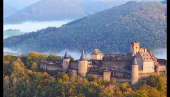 Minunății medievale: străbătând peisajul artistic al Evului Mediu